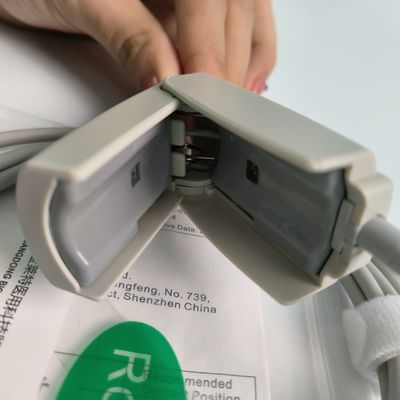 Original Split Adult Finger Clip Blut Sauerstoffprobe verschlüsselt 9 Pin DB9 Trapezform PN 15-100-0013